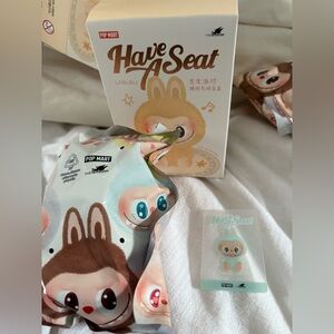 Labubu Have a Seat Ququ